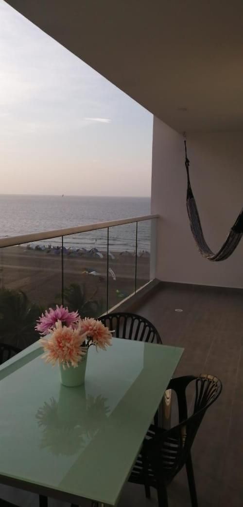 Con Vista Directa Al Mar En Di Apartamento